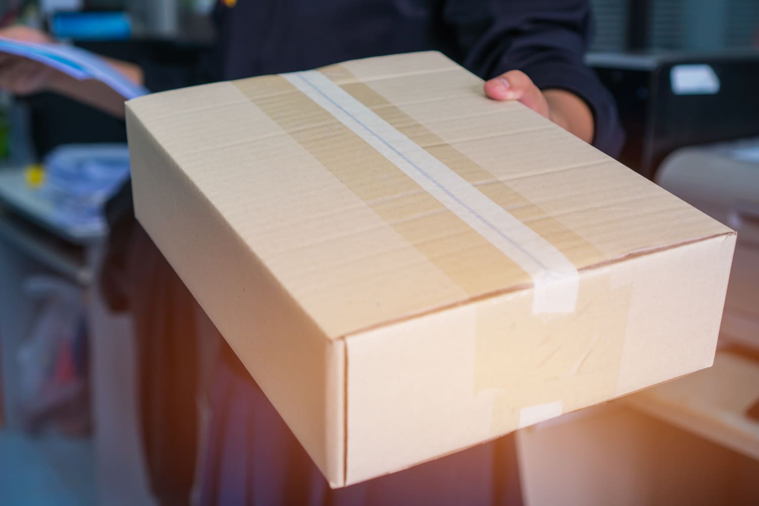 出荷とは？発送や配送との違いや誤出荷が起こる原因について解説  