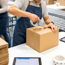 STORESで発送代行を利用するメリットは?選び方のポイントも