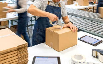 STORESで発送代行を利用するメリットは？選び方のポイントも